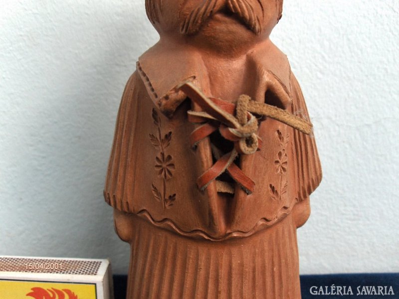 Homolya ceramic peasant figure