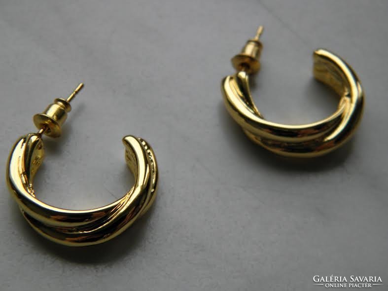 Half hoop twisted earrings