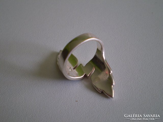 Feltűnő ezüst gyöngyház gyűrű