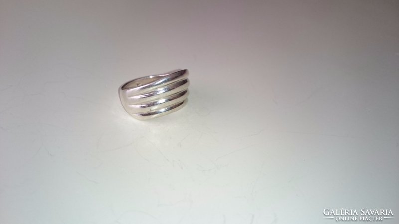 Letisztult szép ezüst gyűrű 