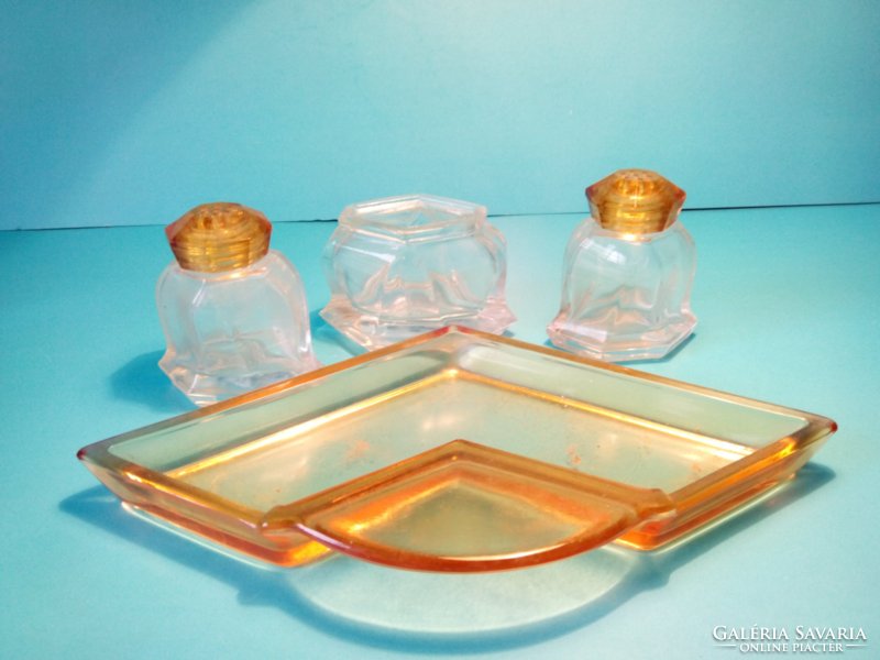Just for that!!! Art deco glass spice spreader set with spices