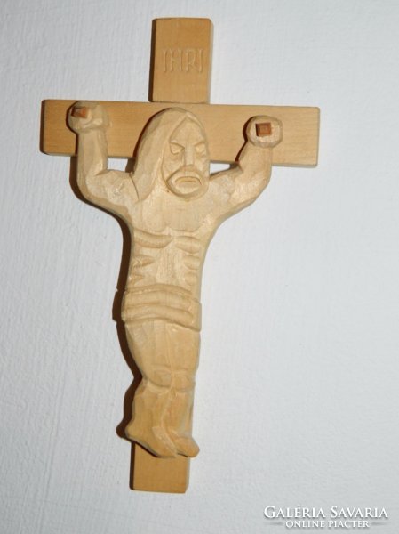 Jézus a kereszten - fafaragás