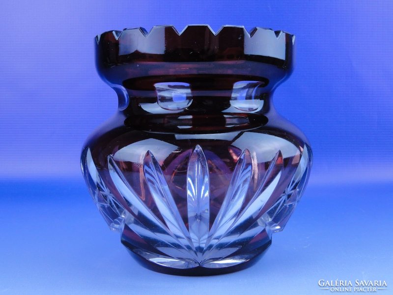 0D534 Bordóra színezett csiszolt üveg váza