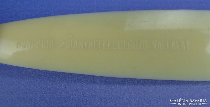 0D648 Retro afrikai fejes műanyag levélnyitó kés