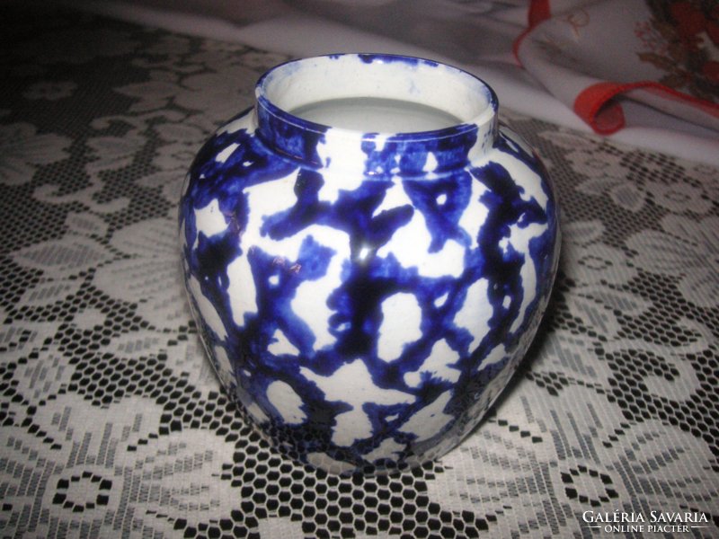 Porcelain vase 10 cm, maybe hmv??