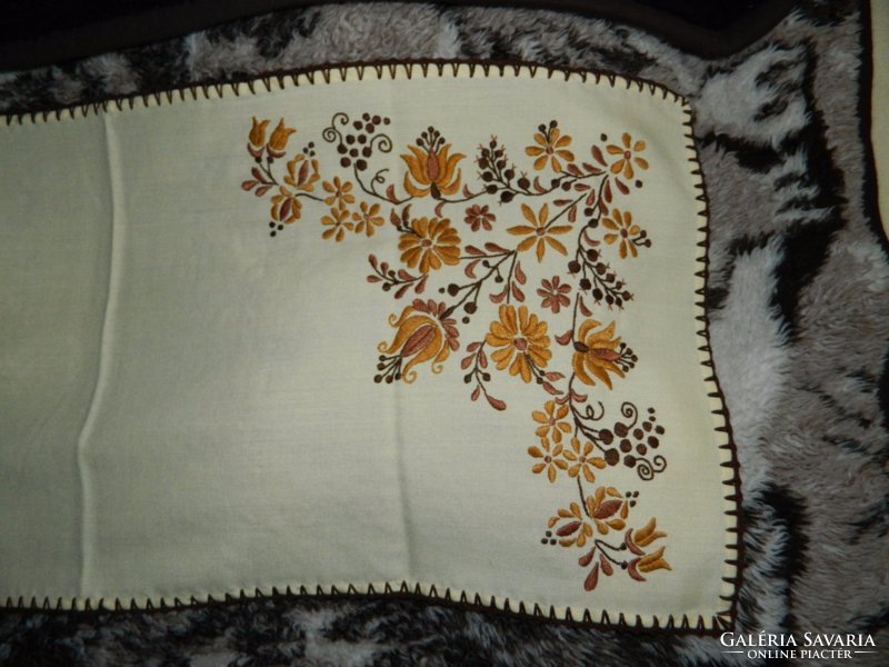 Brown flower pattern embroidered tablecloth - table cloth