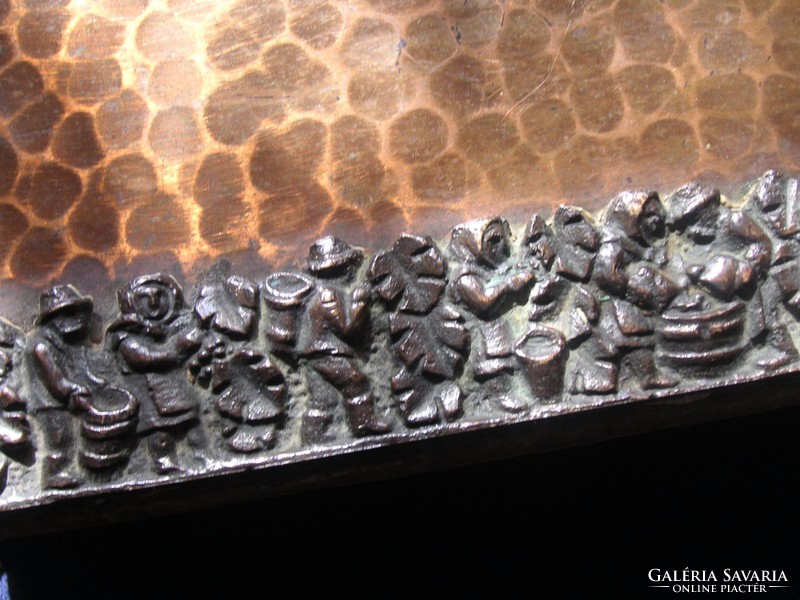 Copper-wood industrial art gift box. On it is a relief depicting people harvesting. 21 X 9 cm