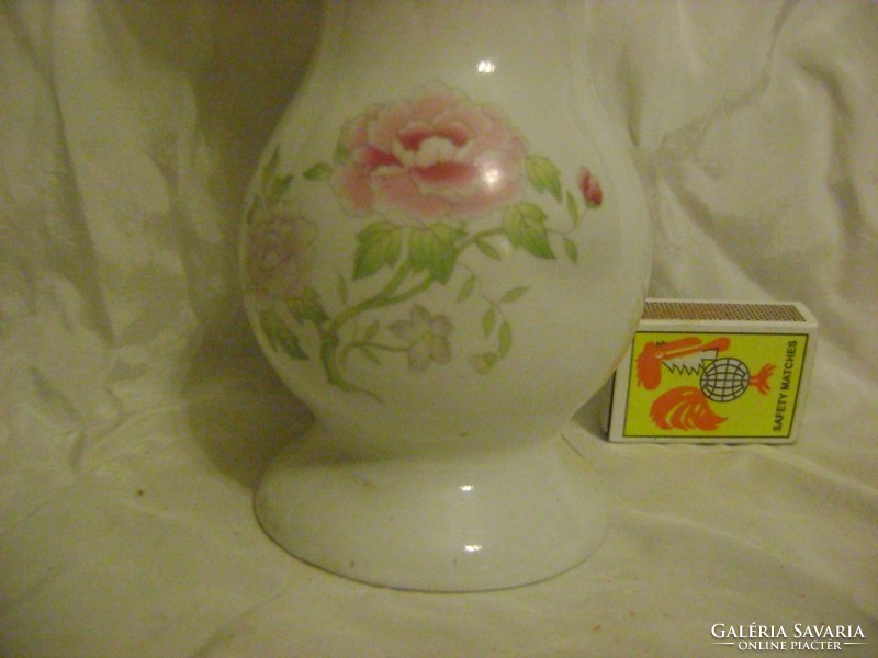 Rózsás porcelán váza