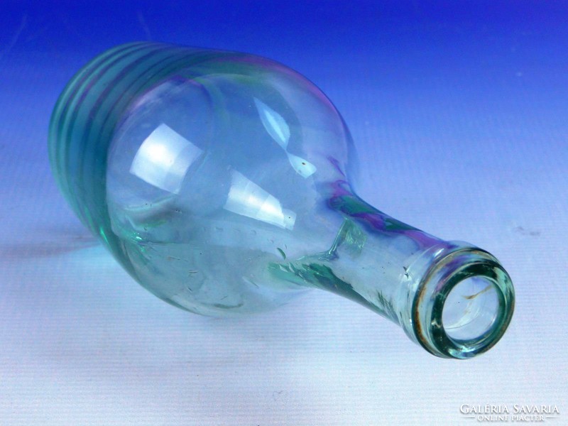 0F750 Antik fújt üveg palack 20 cm 3.5 dl