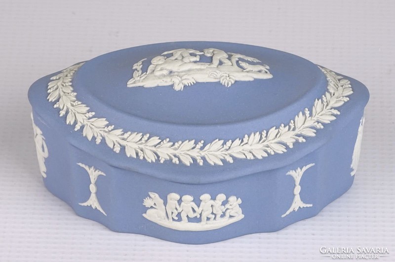 0I438 Jelzett Wedgwood porcelán bonbonier
