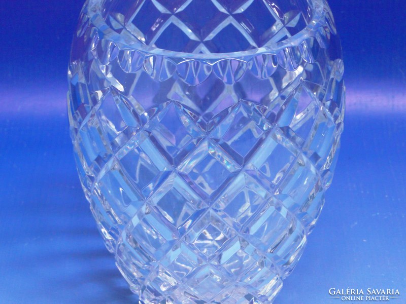 0J332 Gyönyörű csiszoltüveg váza 15.5 cm