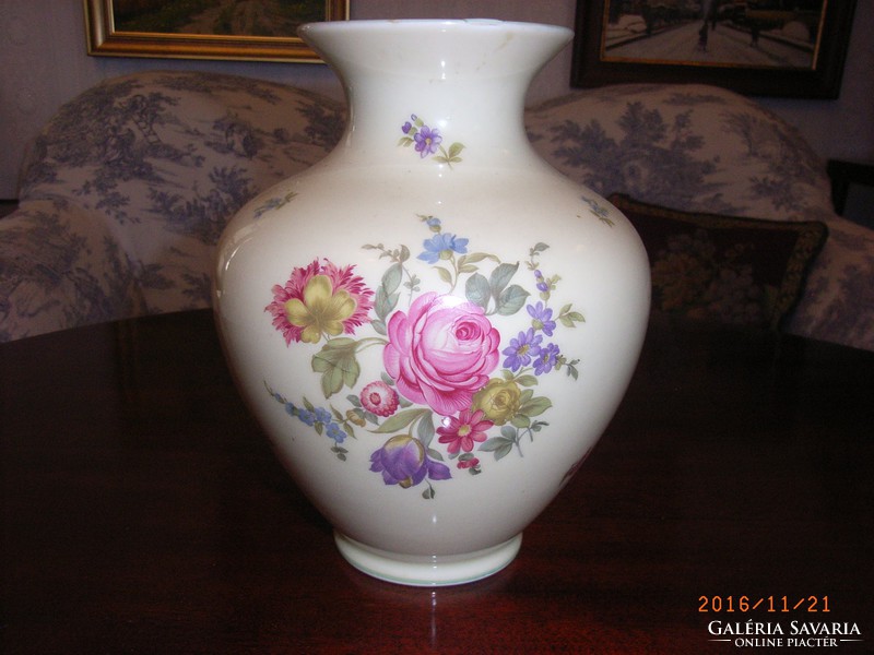 Porcelán váza, Thomas Ivory