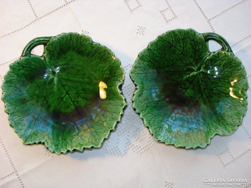 Schütz-cilli Art Nouveau leaf-shaped serving bowls