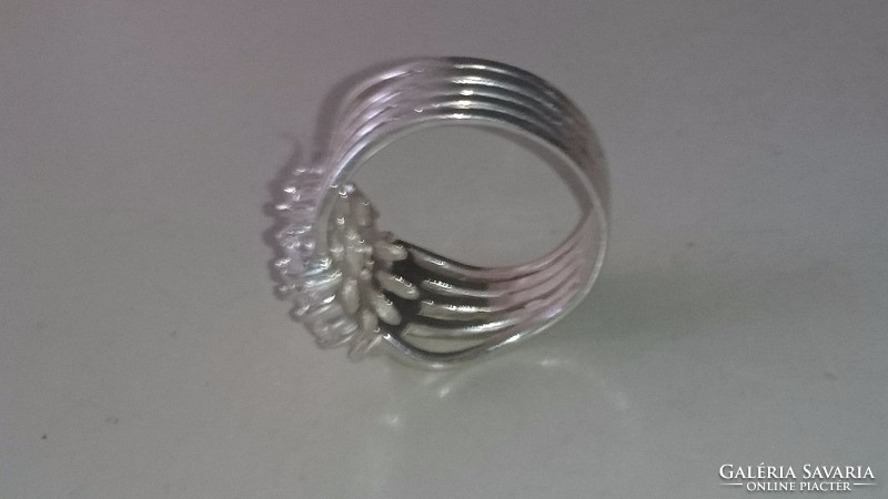 Ezüst gyűrű cirkonkövekkel diszitve 925 