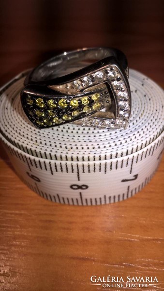 Egyedi, gyönyörű ródiumozott ezüst gyűrű peridot és topáz kővel - Klugex ékszer