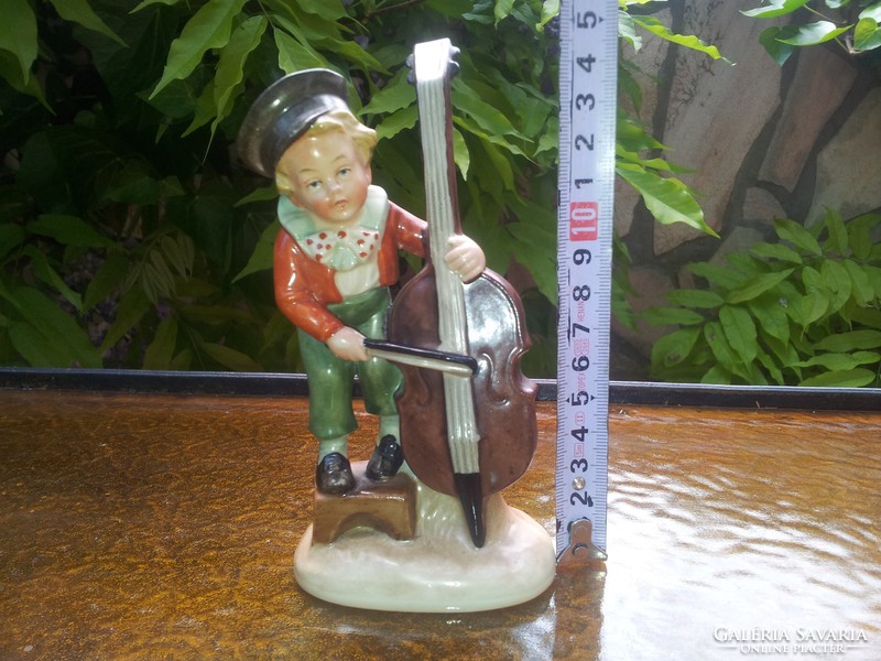 The little musician, Bertram figurine