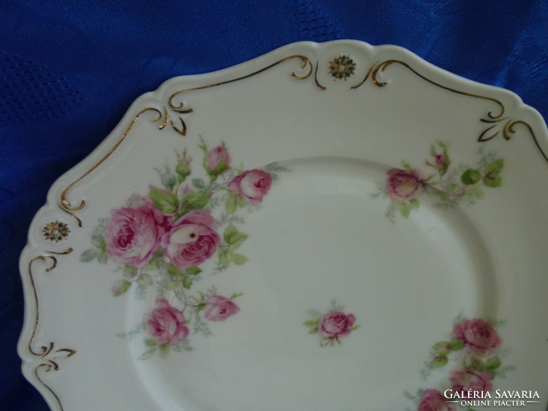 Gyönyörű rózsás aranyszélű porcelán tányérok