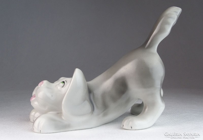 0M710 Jelzett hibátlan porcelán kutya 17 cm