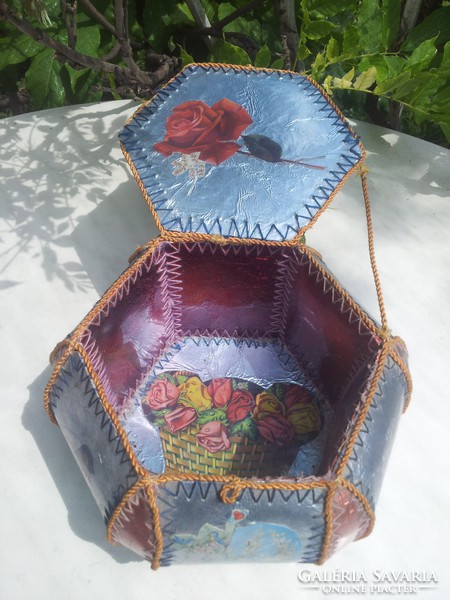 Retro hexagonal rose tissue paper souvenir box
