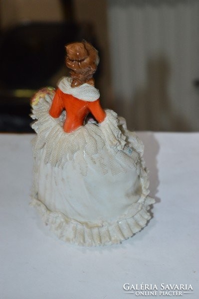 Német női porcelán figura
