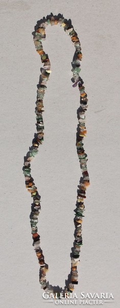 Necklace with semiprecious stones