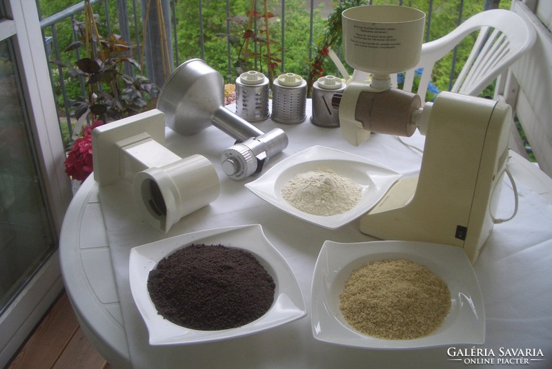 Electric poppy grinder, nut grinder, flour, spice, etc. House mill, ferrari in the category of grinders!
