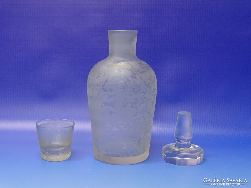 0N422 Antik röviditalos üveg kínáló készlet