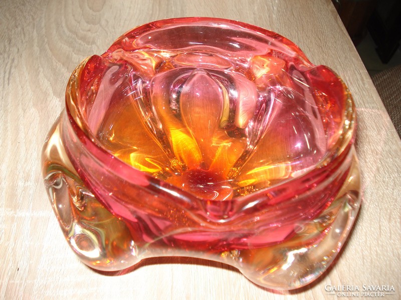 Gyönyörű Muranoi üveg hamutartó