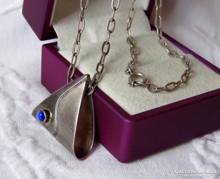 Modern silver pendant fbm with silver chain - beautiful!