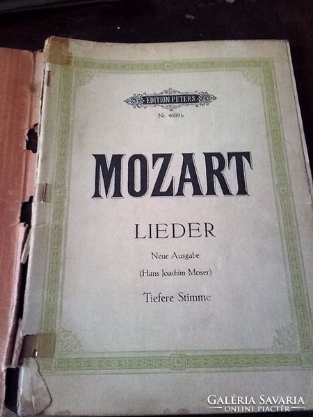 Mozart lieder - edition peters - antique sheet music in German 1955. 127 pages