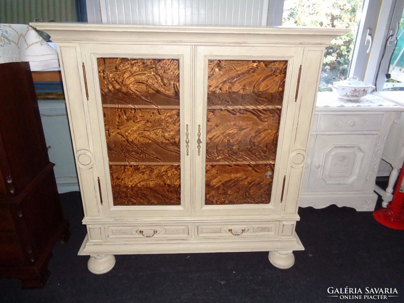 Shabby chic display case with shelves