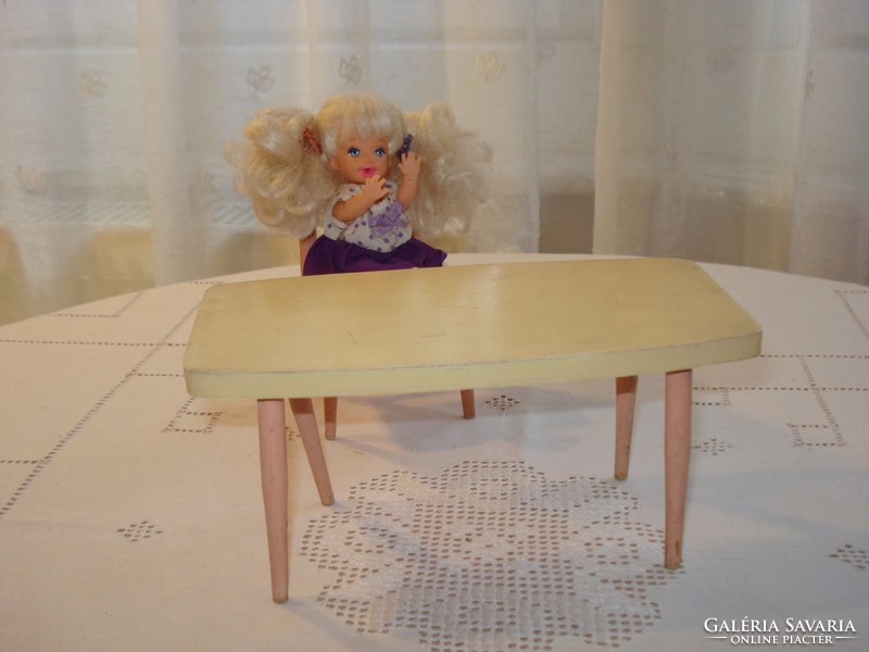 Retro wooden toy doll's kitchen furniture (from the 1950s)
