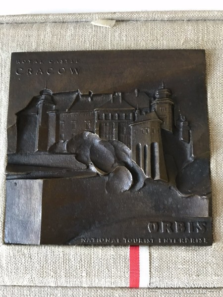 Régi  bronz emlékplakett Krakkó látképével az Orbis lengyel utazási irodától