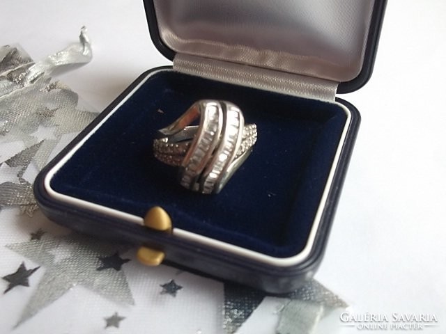 Women's silver ring 925, diameter 18 cm, decorative with many stones, also available as a gift!