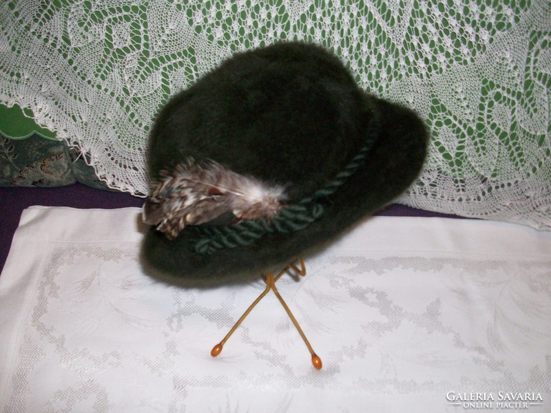 Divatos nyúlszőr kalap,toll díszitéssel  új (női vadász kalap)