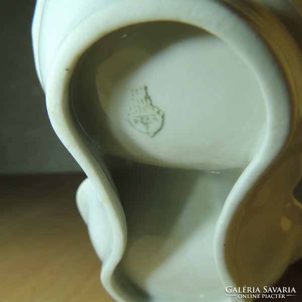 Zsolnay virágmintás porcelán fűszertartó