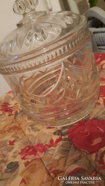 Bonbonier with polished glass lid