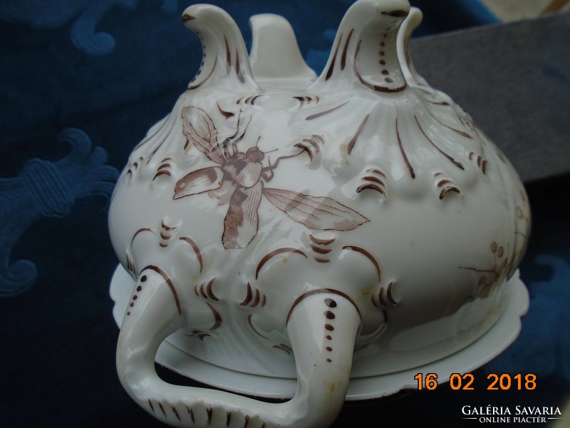 Rococo decorative 4-legged domed sauce dish with strawberry tongs, bird insect pattern, porcelain ladle