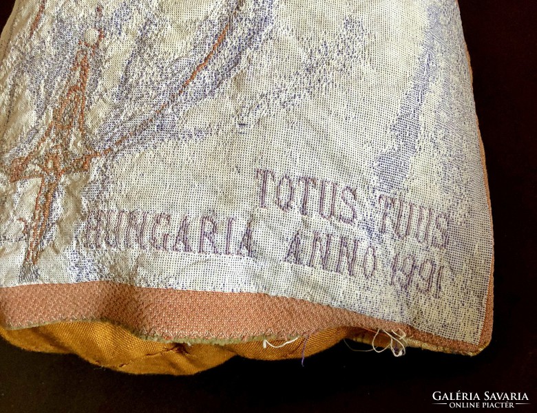 Pope John Paul 2 totus tuus, commemorative pillow with coat of arms 1991.