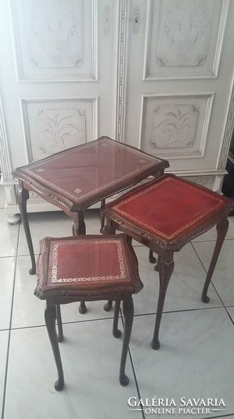 Baroque table set of 3 pieces
