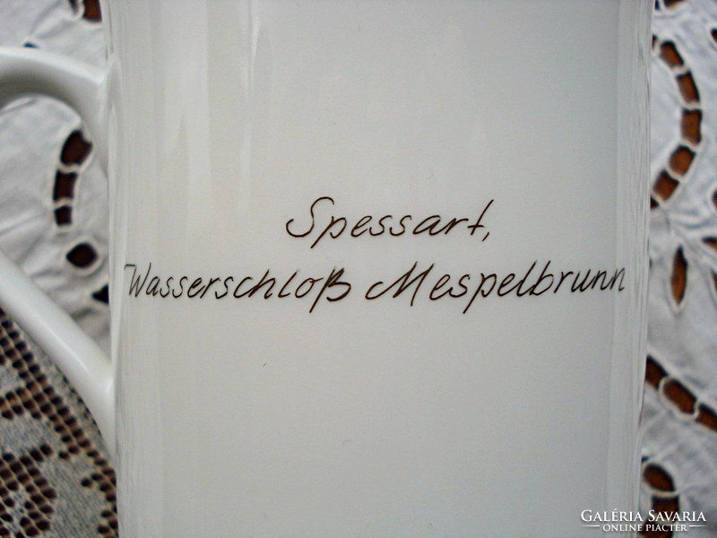 Kastély látképével díszített, osztrák porcelán bögre