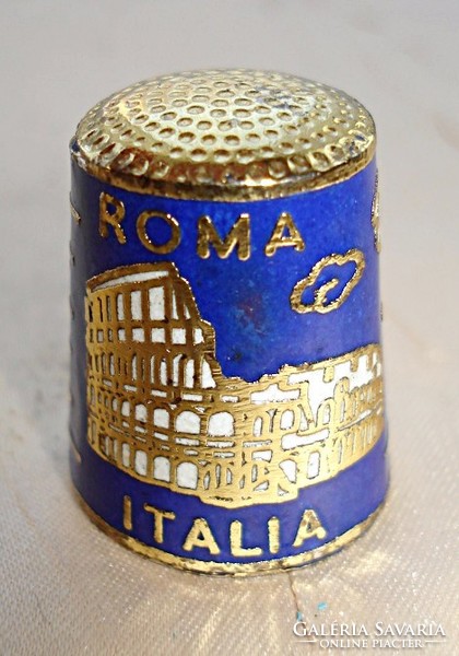 Enameled thimble decorated with typical Roman buildings