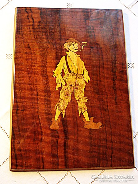 Francia, apacs fiút ábrázoló intarziás fa falikép