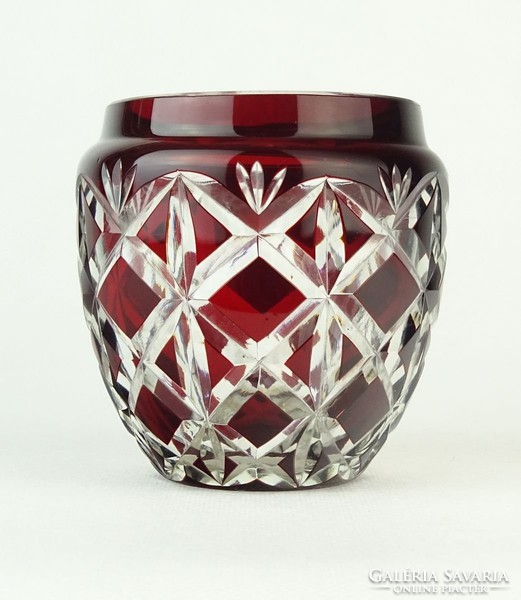 0Q841 Bordóra színezett csiszolt üveg váza