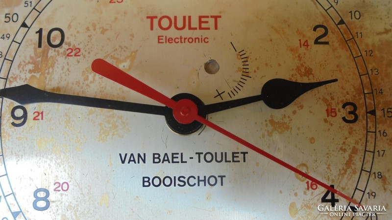 Old electric clock specialty toulet working