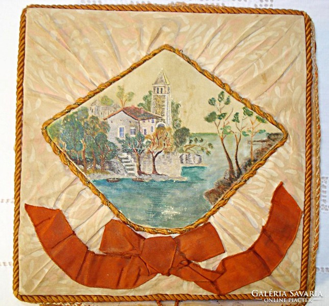 Handmade silk jewelry v. Handkerchief box (early 1900s)