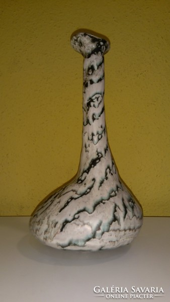 Gorka Lívia váza, 31 cm