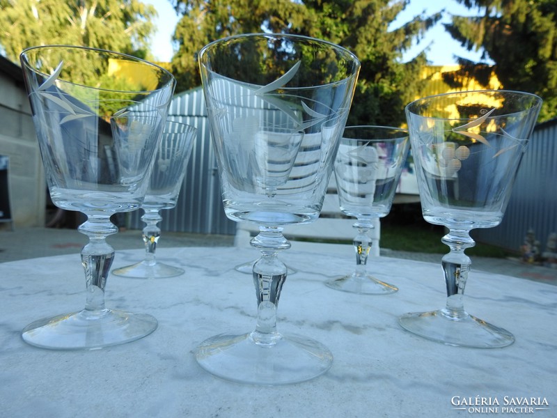 Polished vintage stemmed wine glasses 6 pcs