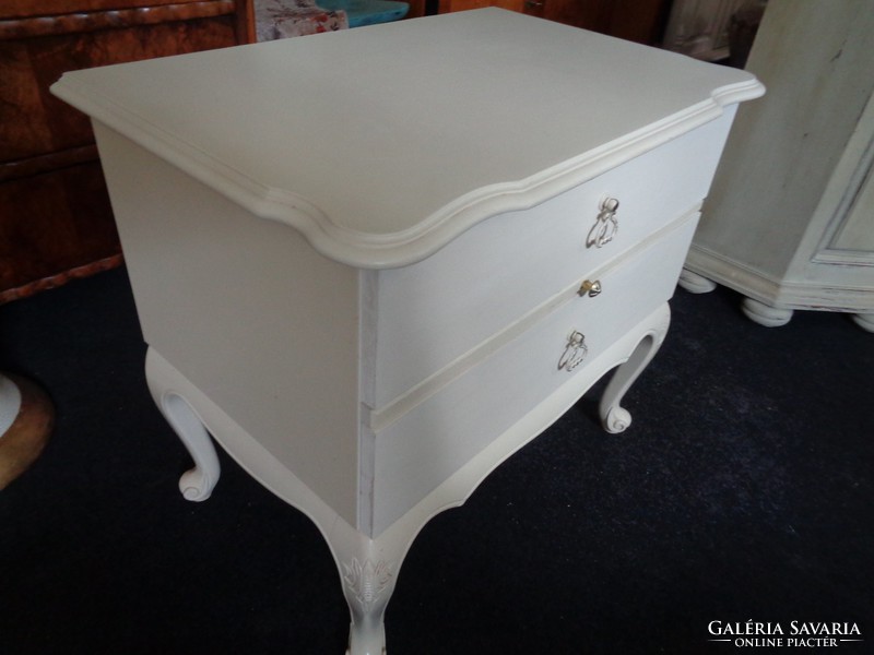 Chest of drawers and tray