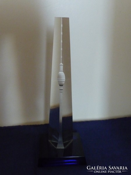 Berlini TV torony - optikai  térhatású üvegdísz 22 cm